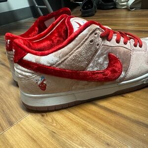 strangelove dunks. worn few times. mens 10. accept CA & apple pay. ship fast
